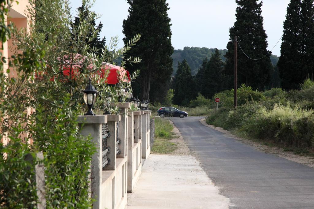 Apartments Sija Ulcinj Buitenkant foto